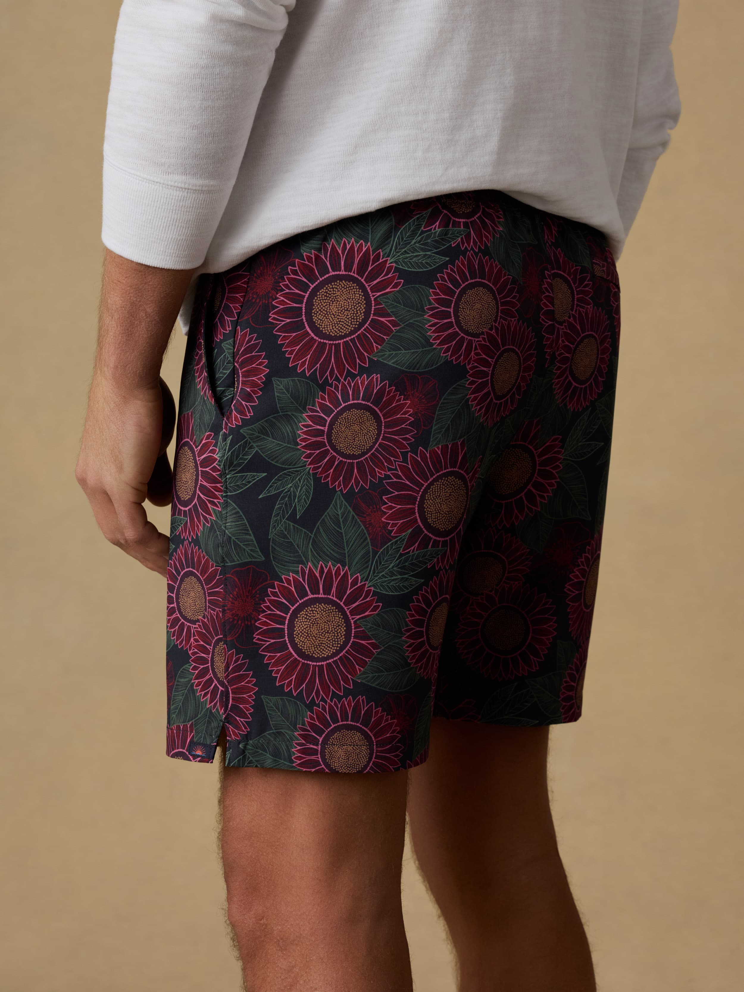 Shorelite Trunk (7") - Black Floral Road