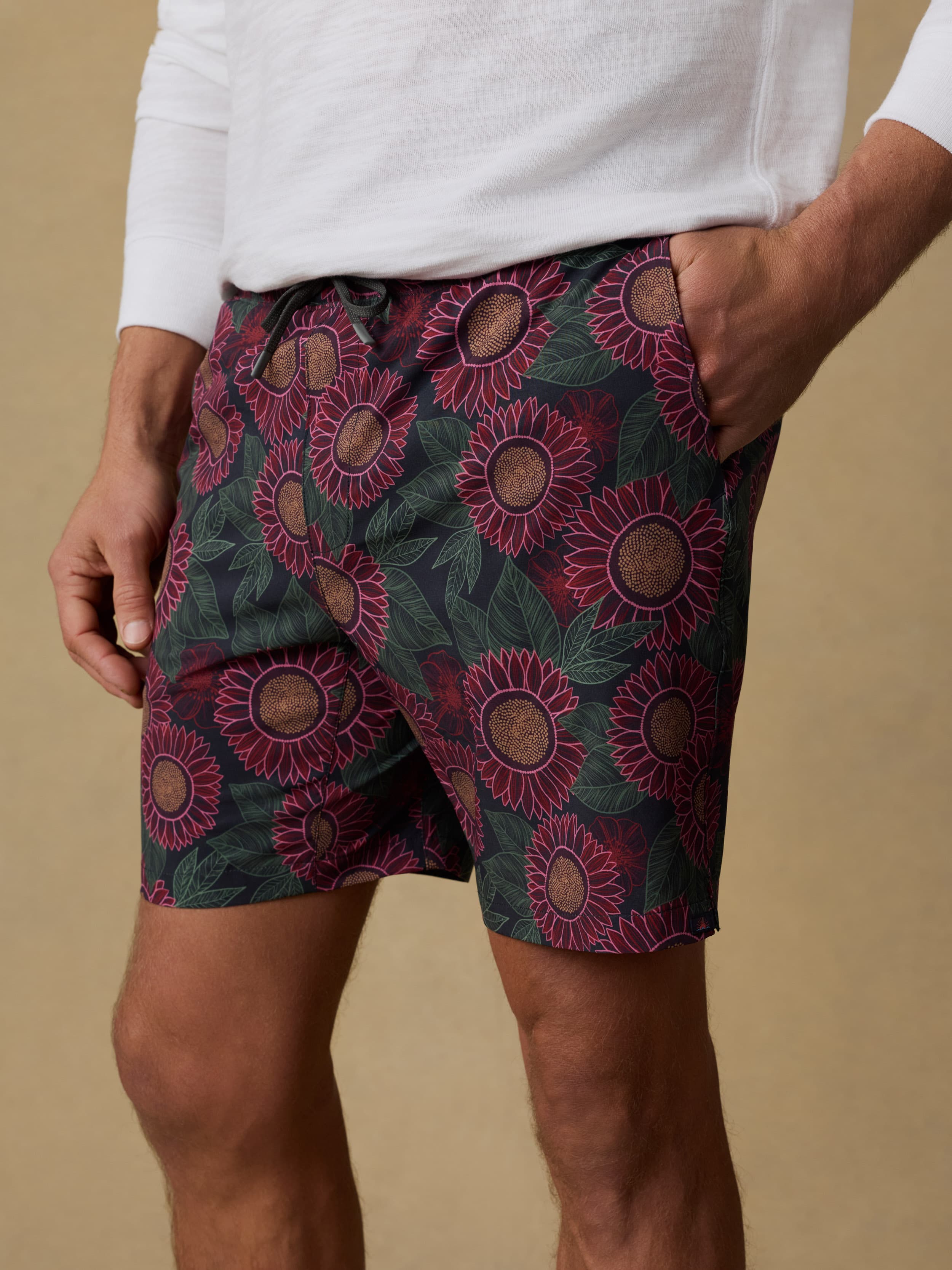 Shorelite Trunk (7") - Black Floral Road