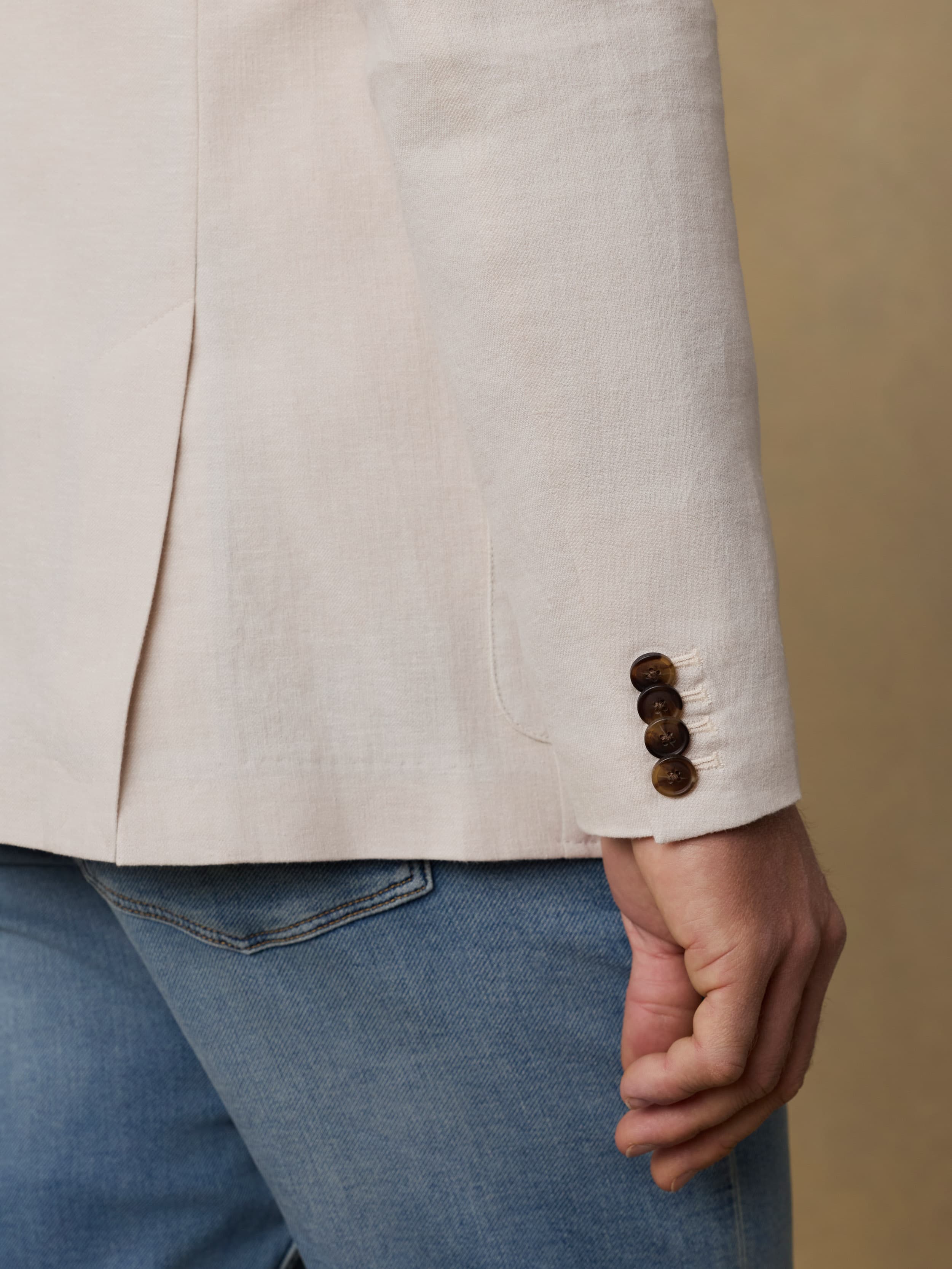 Movement™ Linen Blazer - Dorset Sand